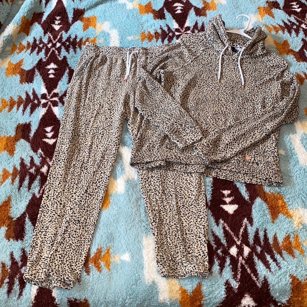 Volcom Lived in Lounge Set